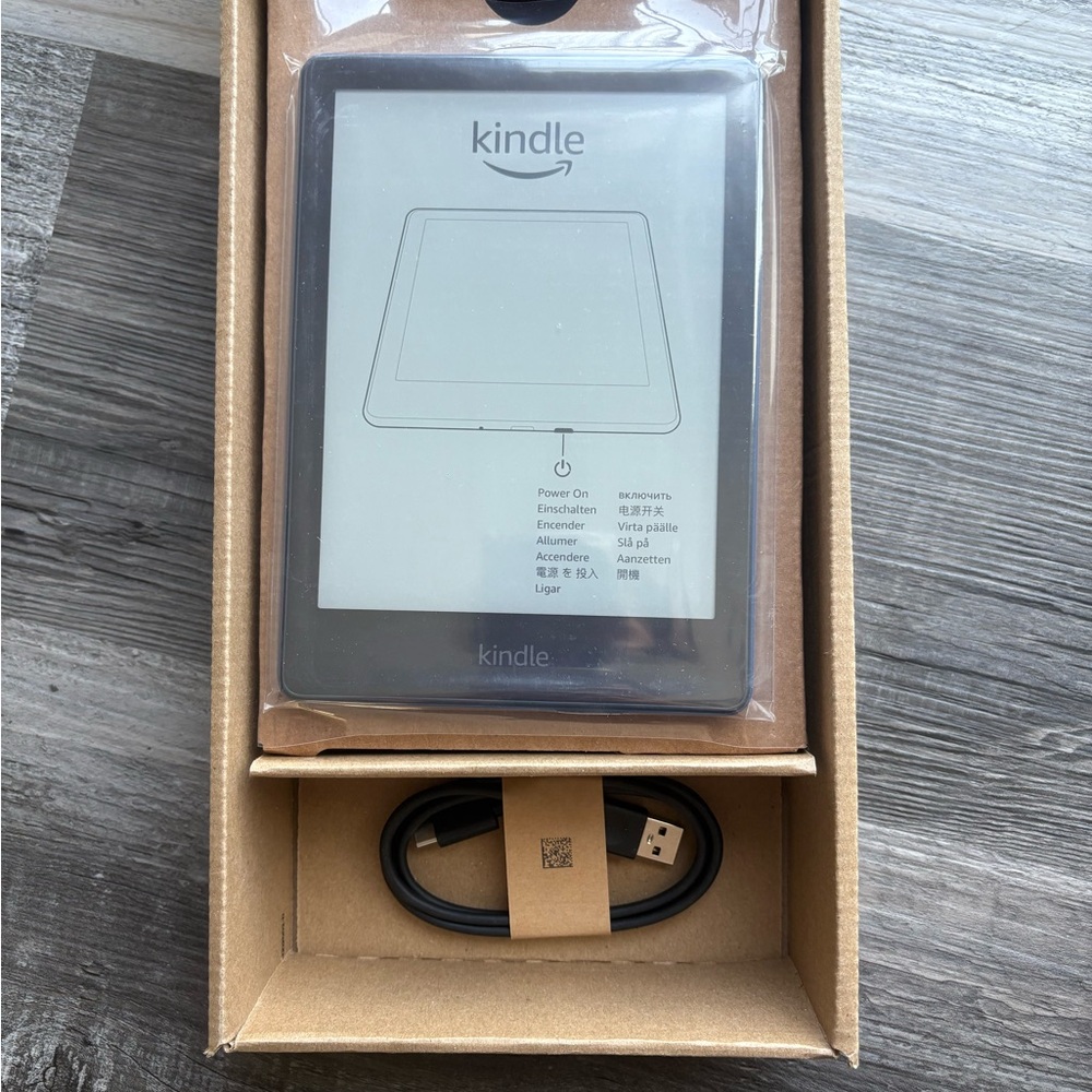 Amazon Kindle NWT